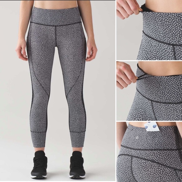 Lululemon Hit It 7/8 Tight 25 “ in Frozen Fizz 4 - Picture 3 of 9